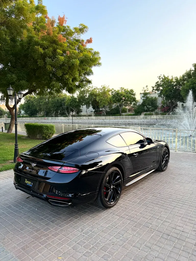 بنتلي كونتيننتال 2025